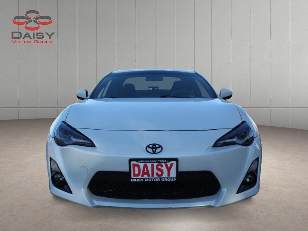 Used 2014 Scion FR-S image 2