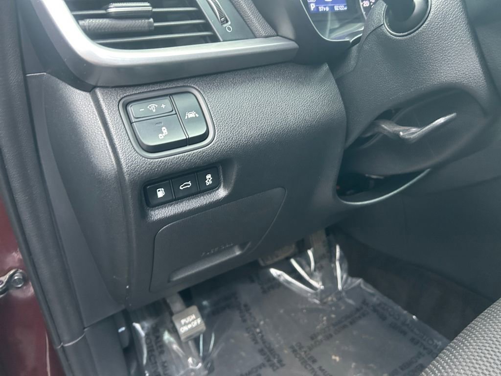 Used 2020 Kia Optima LX image 21