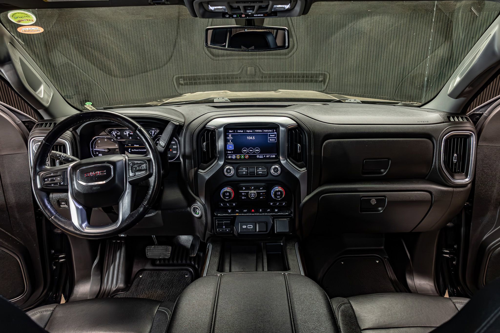 Used 2023 GMC Sierra 3500 SLT w/ SLT Premium Package AWD/4WD image 17