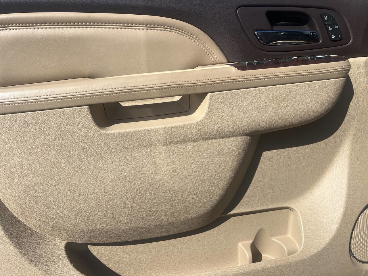 Used 2012 GMC Yukon Denali image 8