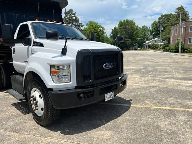 Used 2019 Ford F750 2WD Regular Cab Super Duty image 7