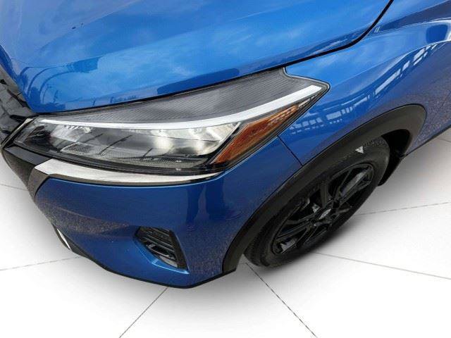 Used 2023 Nissan Kicks SR FWD image 11