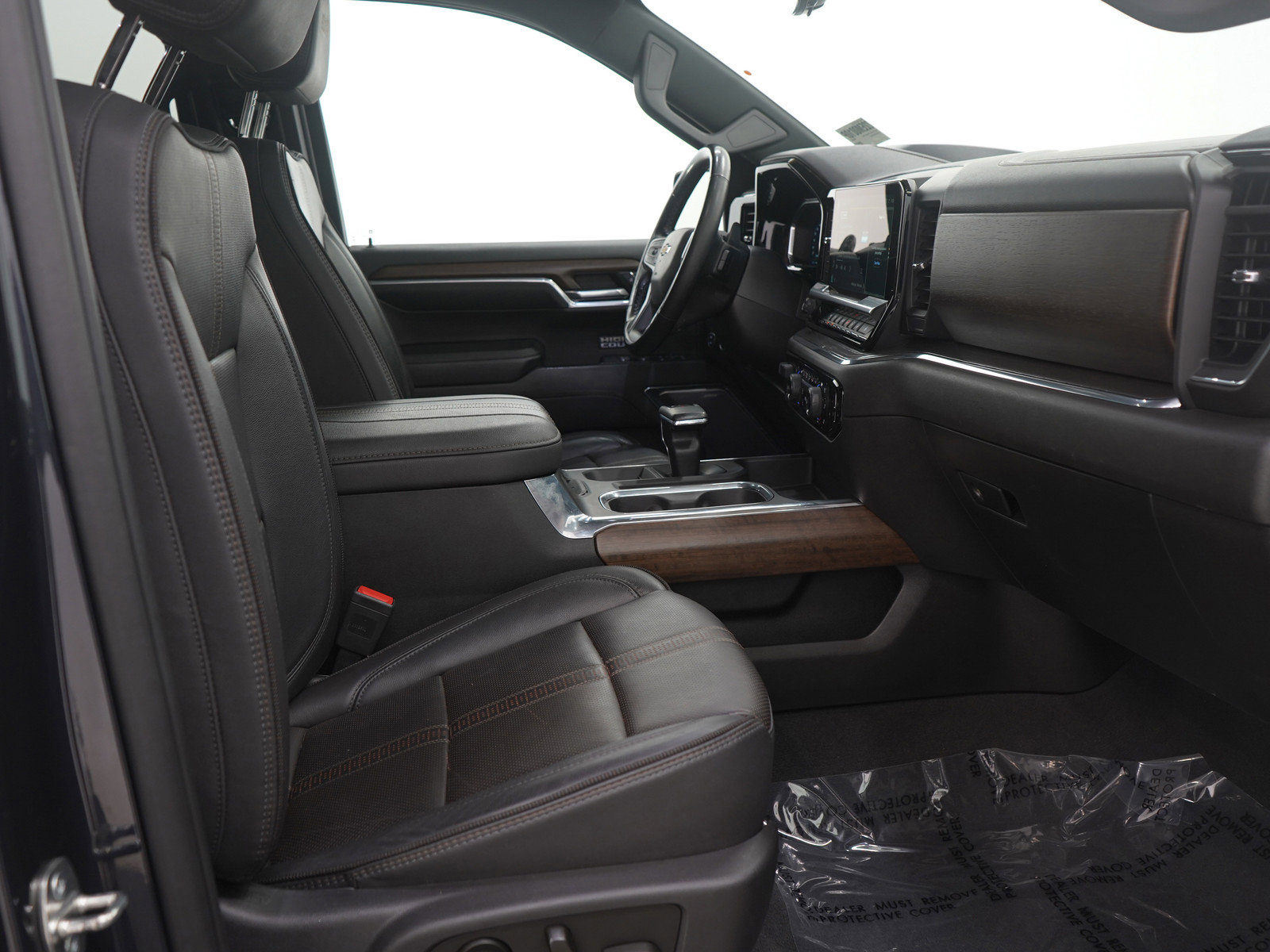 Used 2023 Chevrolet Silverado 1500 High Country w/ Technology Package image 13