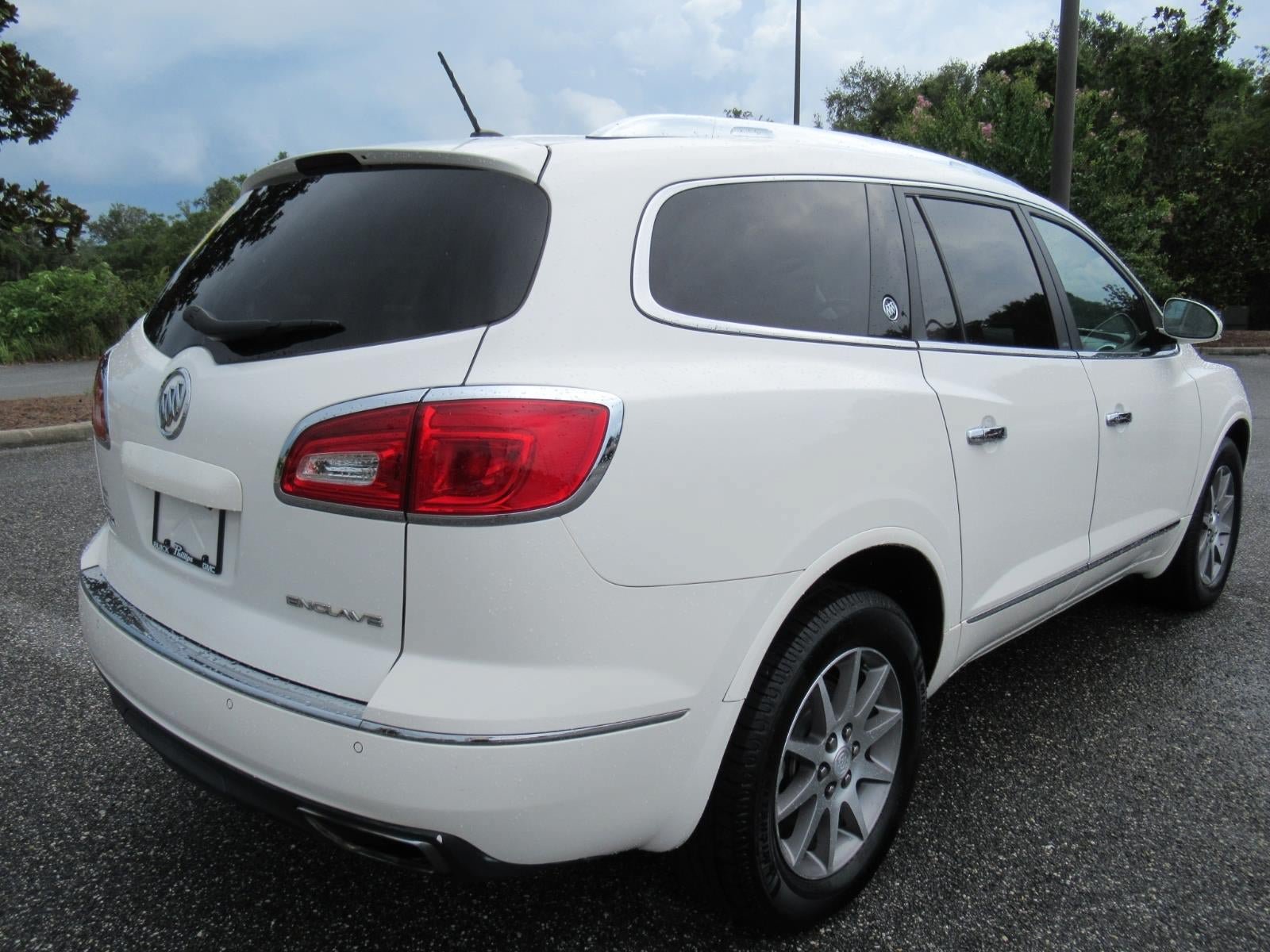 Used 2013 Buick Enclave Leather FWD image 7