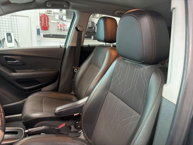 Used 2019 Chevrolet Trax LT w/ Driver Confidence Package image 15