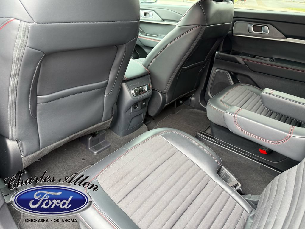 Used 2025 Ford Explorer ST-Line w/ Premium Package AWD/4WD image 15