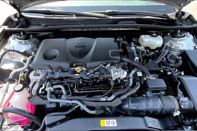 Used 2022 Toyota Camry SE FWD image 10