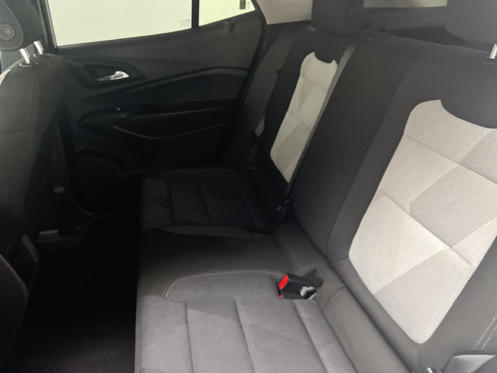 Used 2025 Chevrolet Trax LS FWD image 13