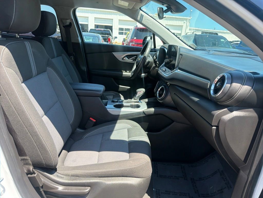 Used 2023 Chevrolet Blazer LT AWD/4WD image 32