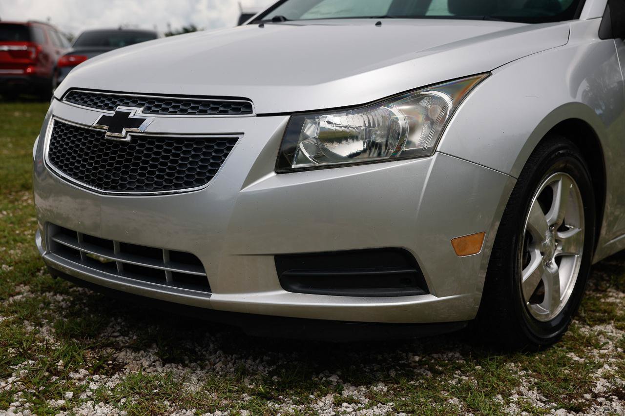 Used 2013 Chevrolet Cruze LT FWD image 24