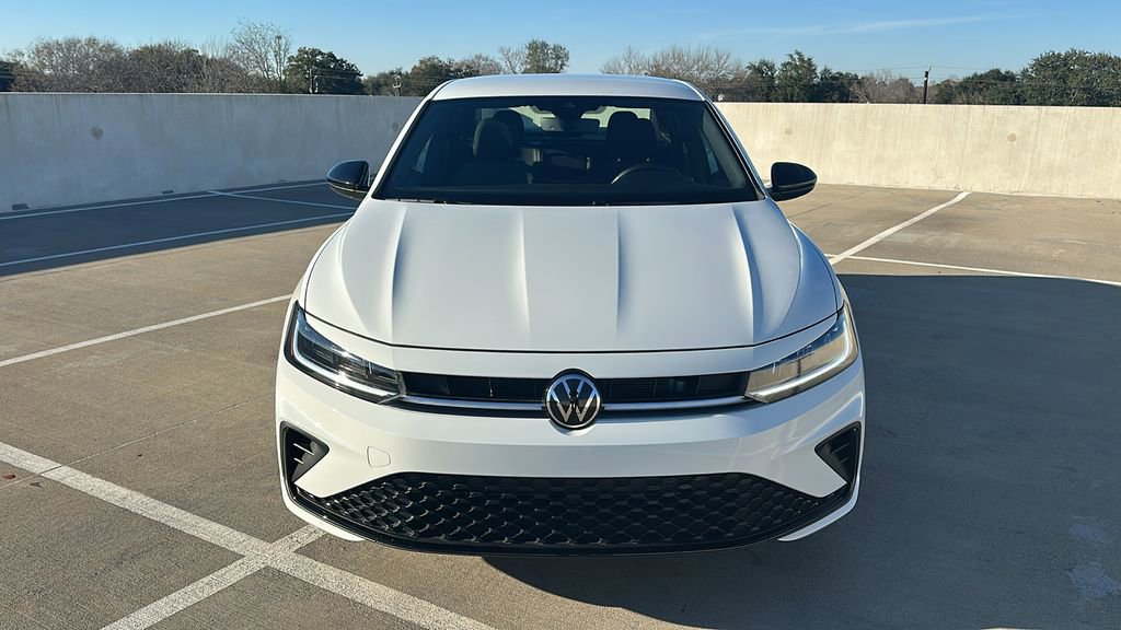 Used 2025 Volkswagen Jetta Sport image 7