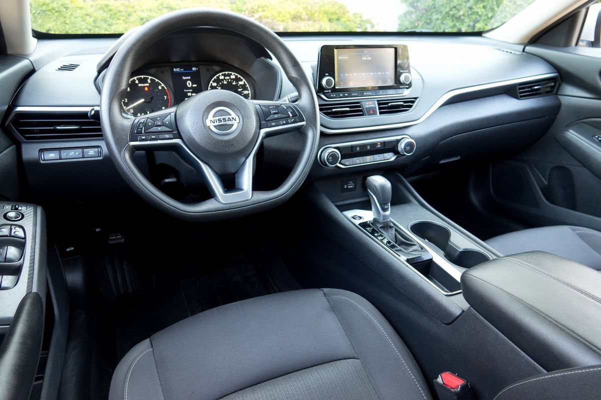 Used 2022 Nissan Altima 2.5 S FWD image 5