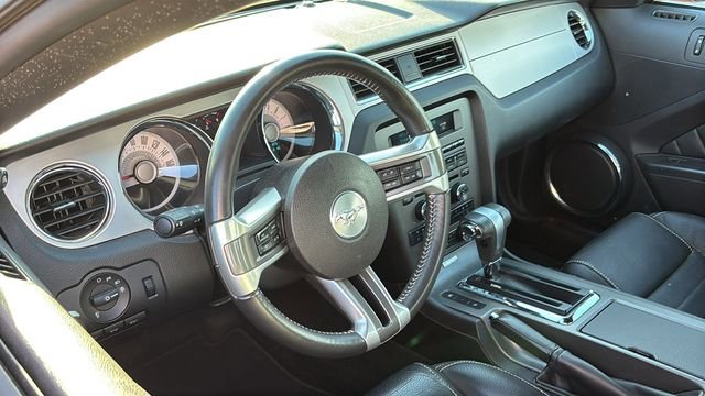 Used 2011 Ford Mustang Premium w/ 202A Rapid Spec Order Code RWD image 7