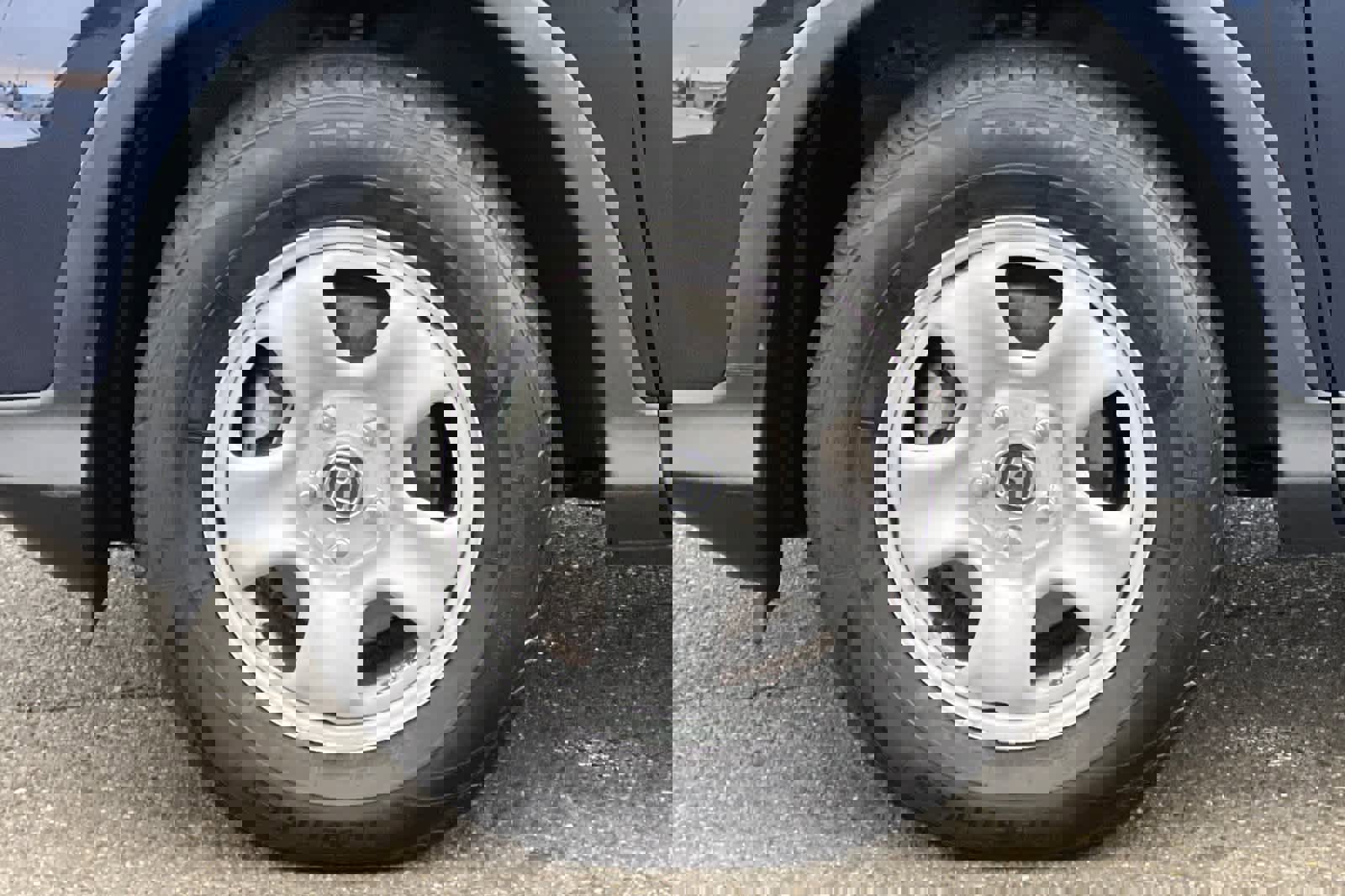 Used 2015 Honda CR-V LX image 28