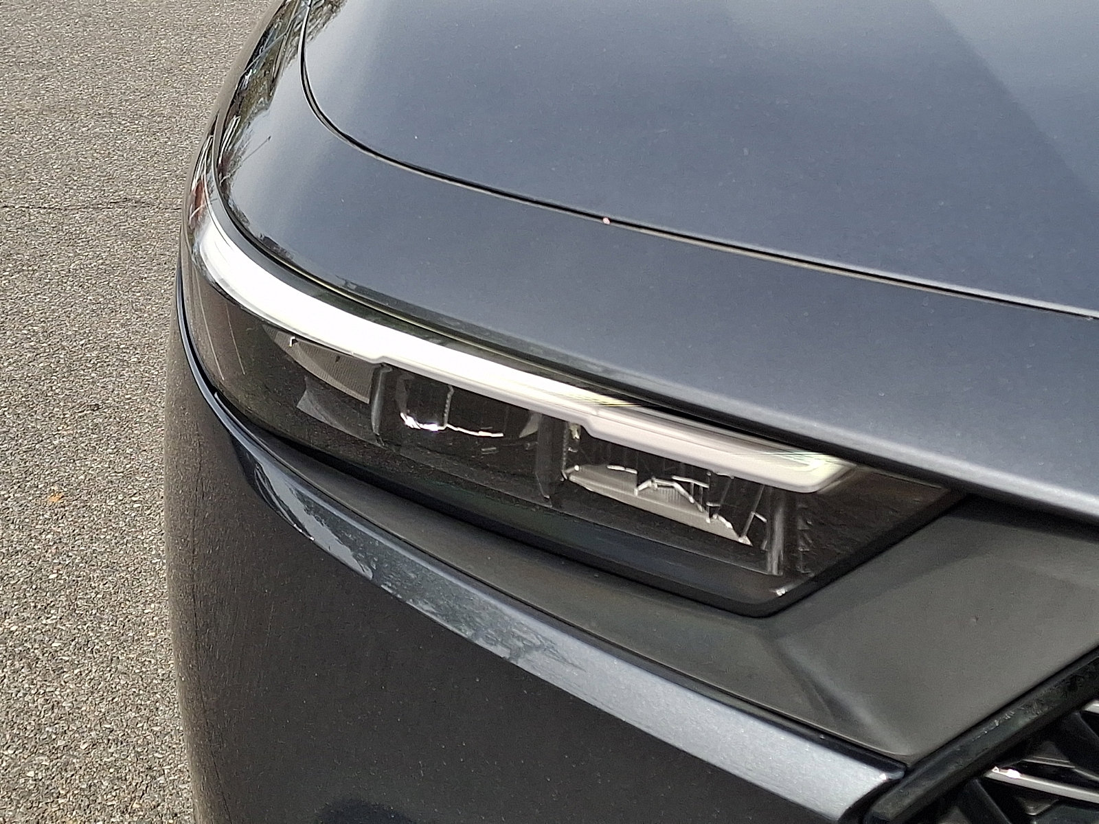 Used 2023 Honda Accord EX image 9