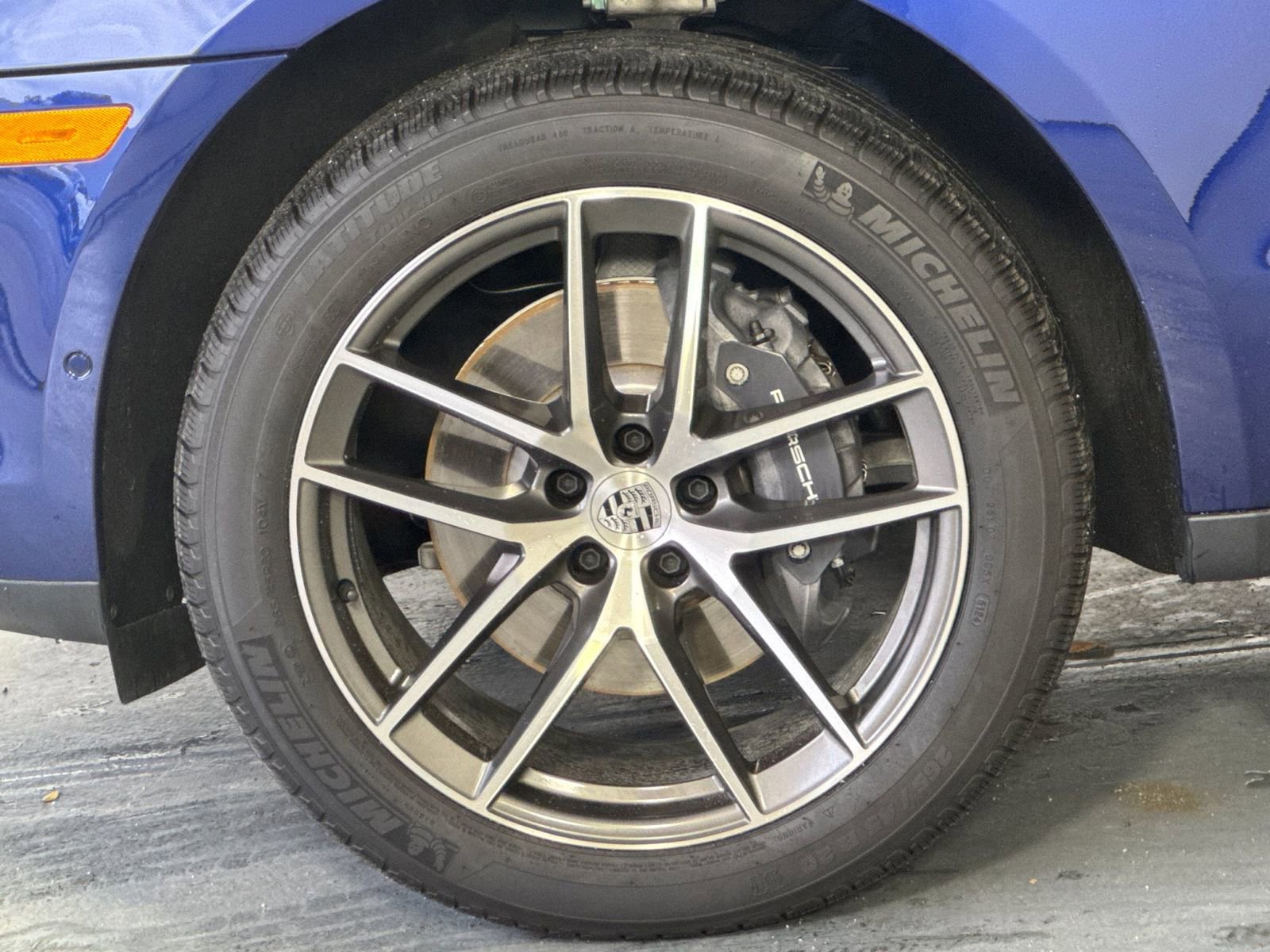 Certified 2025 Porsche Macan image 33