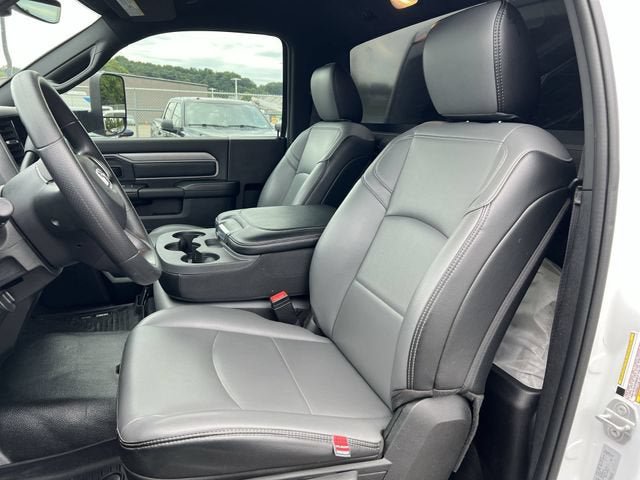 Used 2022 RAM 4500 Tradesman RWD image 19