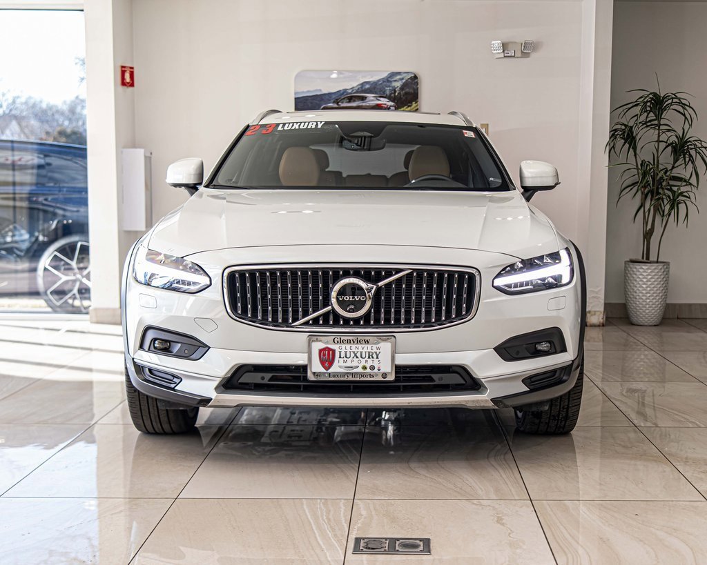 Used 2023 Volvo V90 B6 Cross Country Ultimate w/ Climate Package image 2