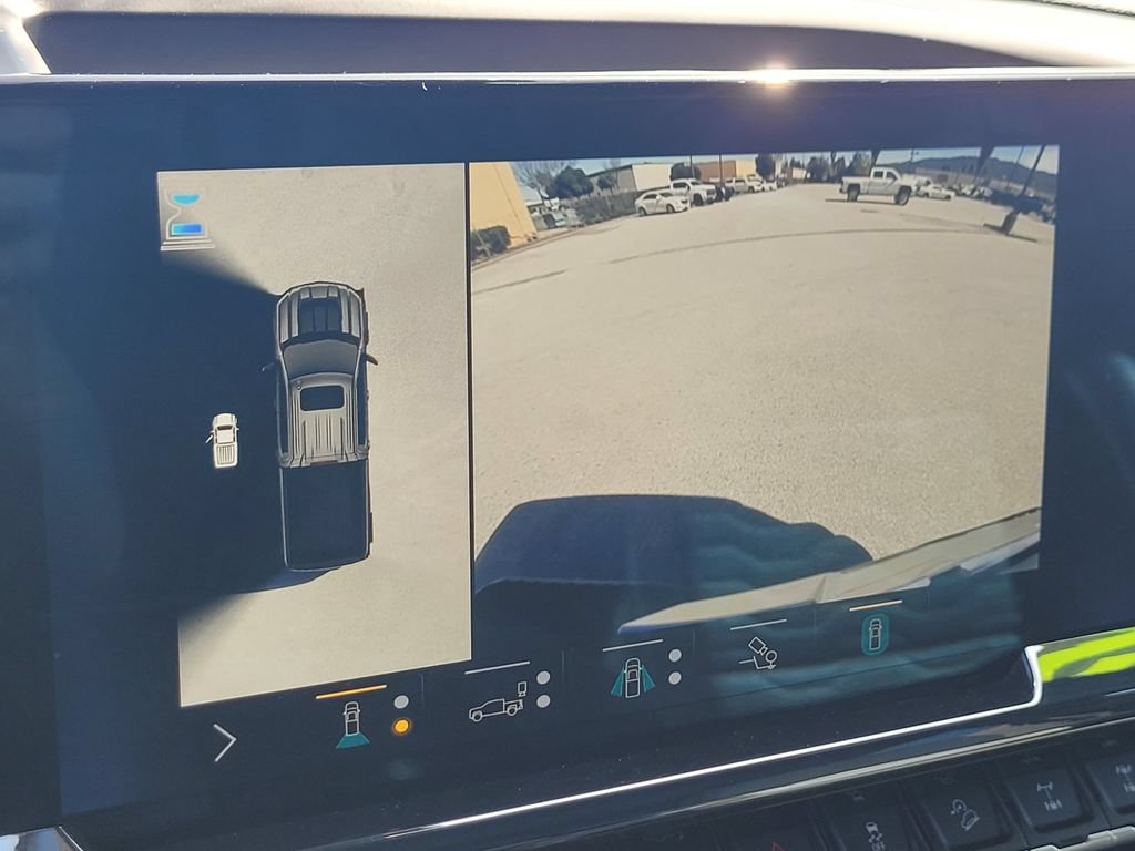 Used 2022 Chevrolet Silverado 1500 ZR2 w/ Technology Package AWD/4WD image 18