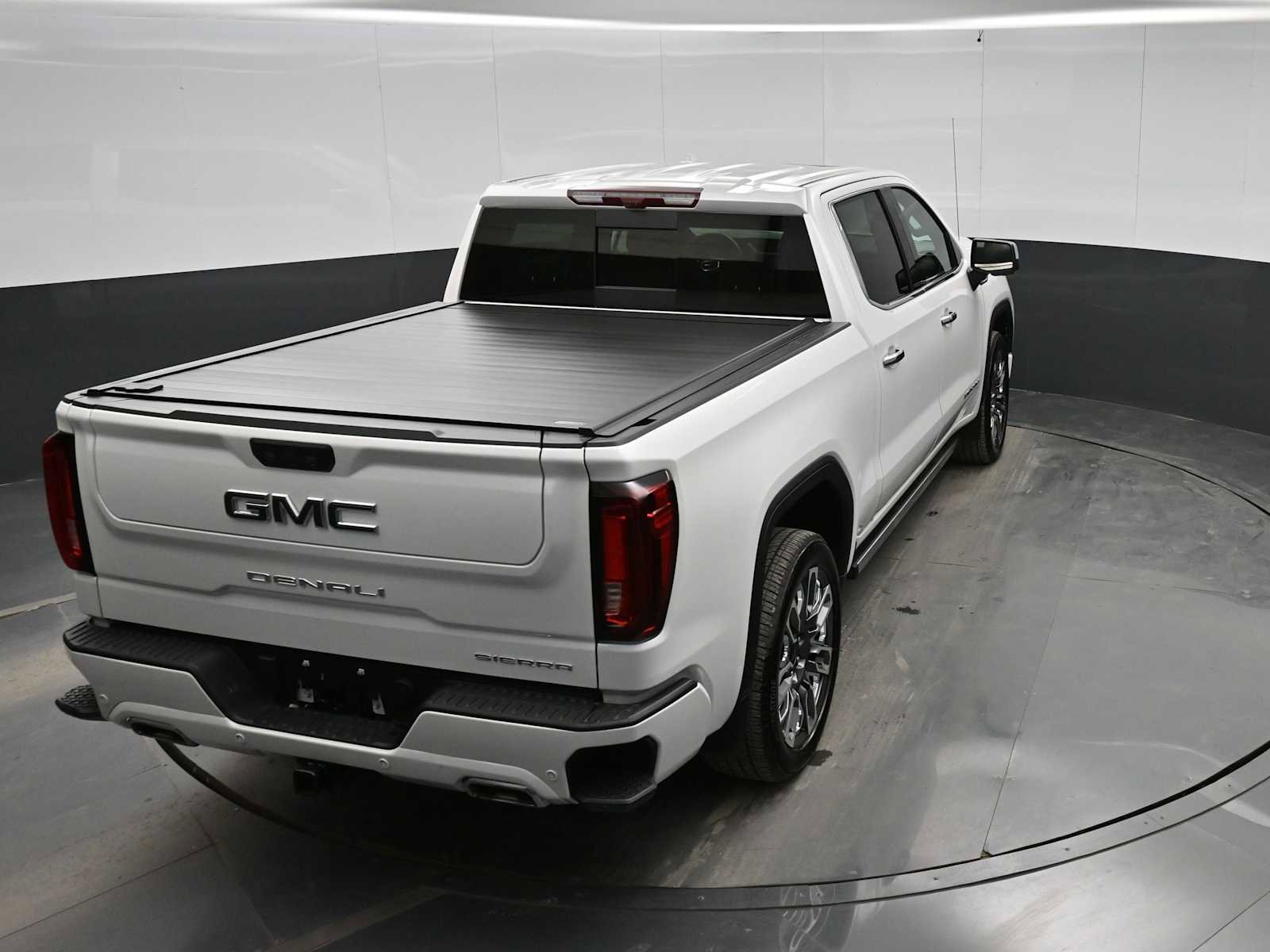 Used 2024 GMC Sierra 1500 Denali Ultimate image 27