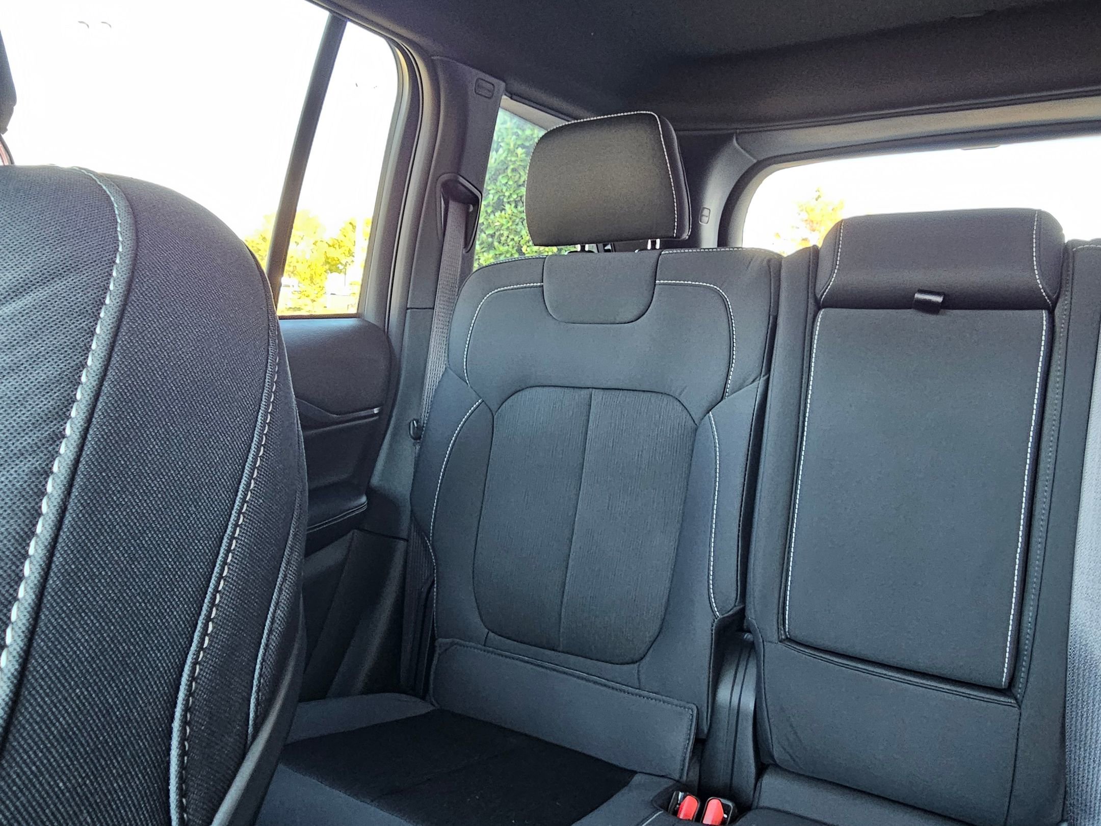 Used 2025 Jeep Grand Cherokee Laredo X w/ Luxury Tech Group I image 25