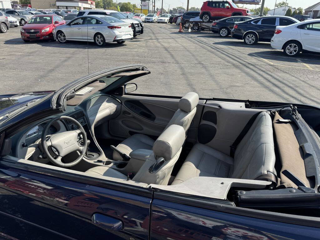 Used 2001 Ford Mustang Convertible image 20