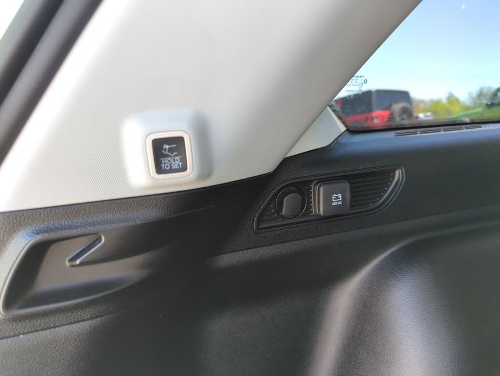 Used 2022 Jeep Grand Cherokee Limited image 35