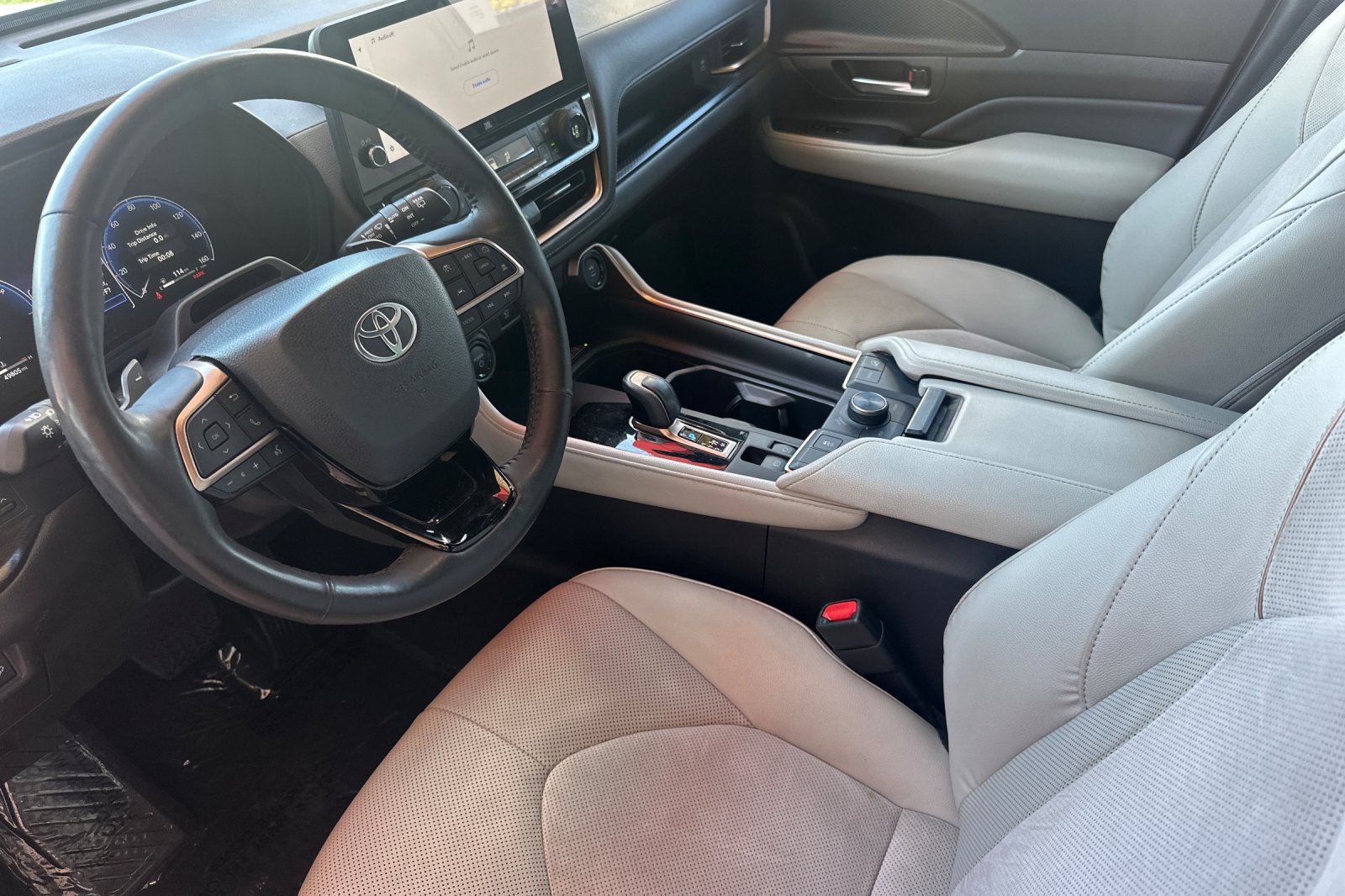 Certified 2025 Toyota Grand Highlander AWD Hybrid image 12