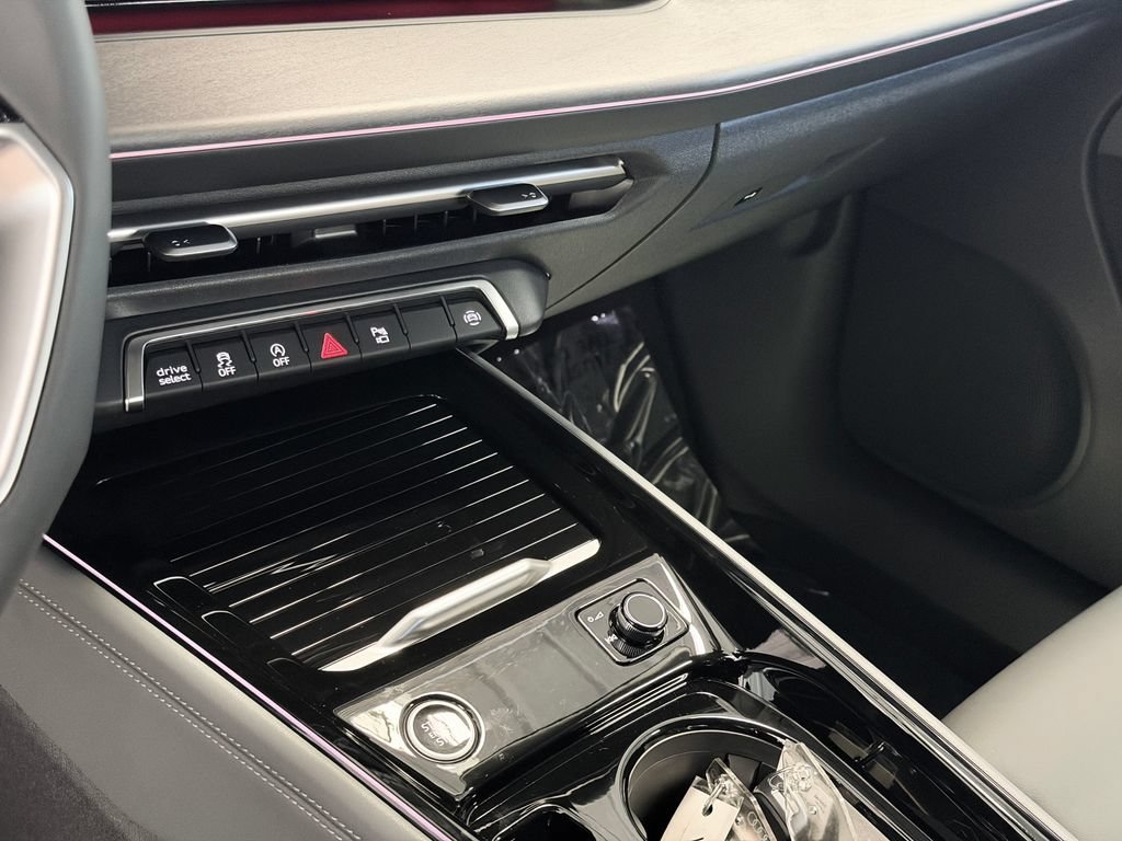 New 2026 Audi Q3 quattro 2.0T AWD/4WD image 18