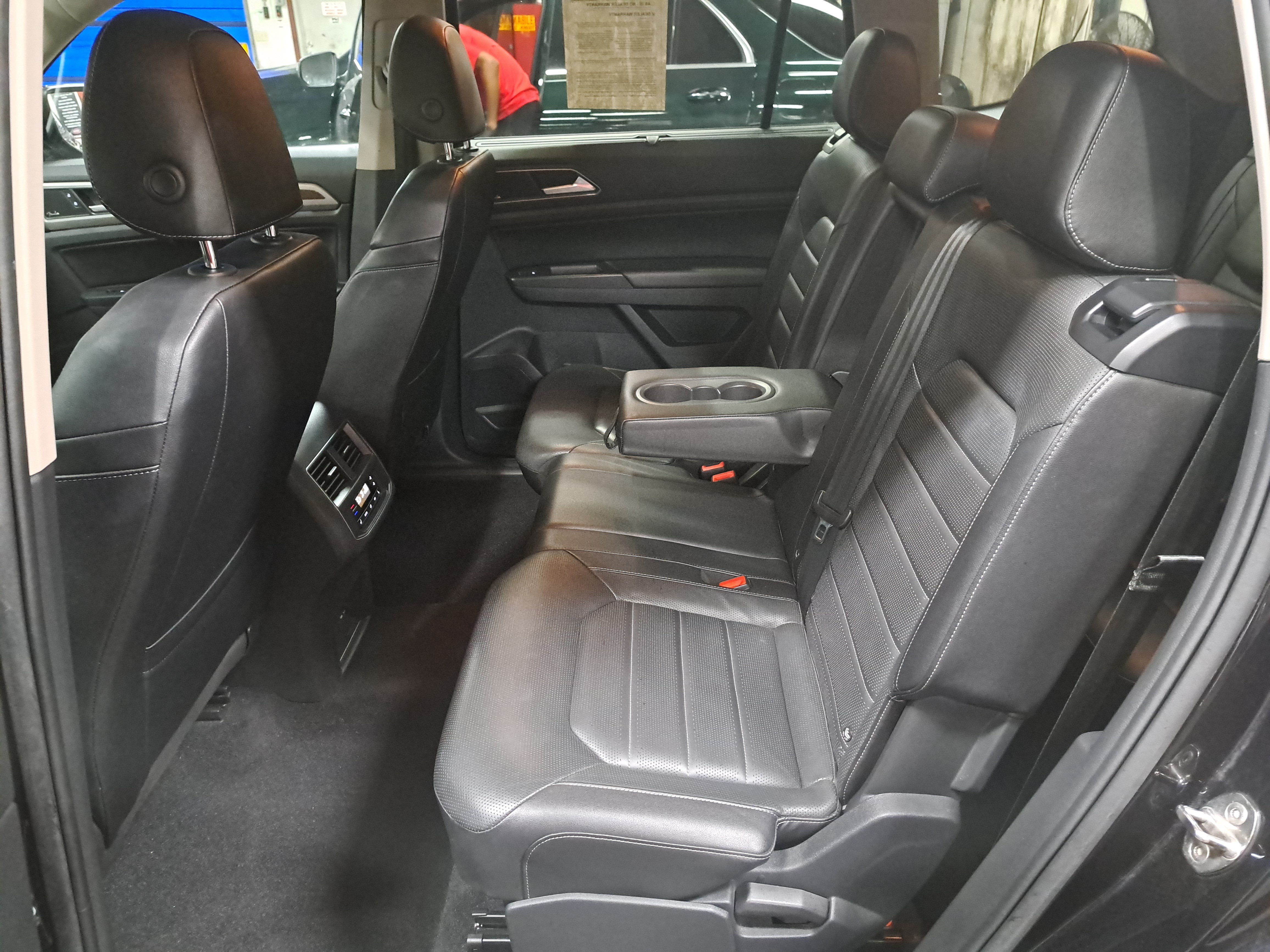 Used 2019 Volkswagen Atlas SEL Premium AWD/4WD image 14