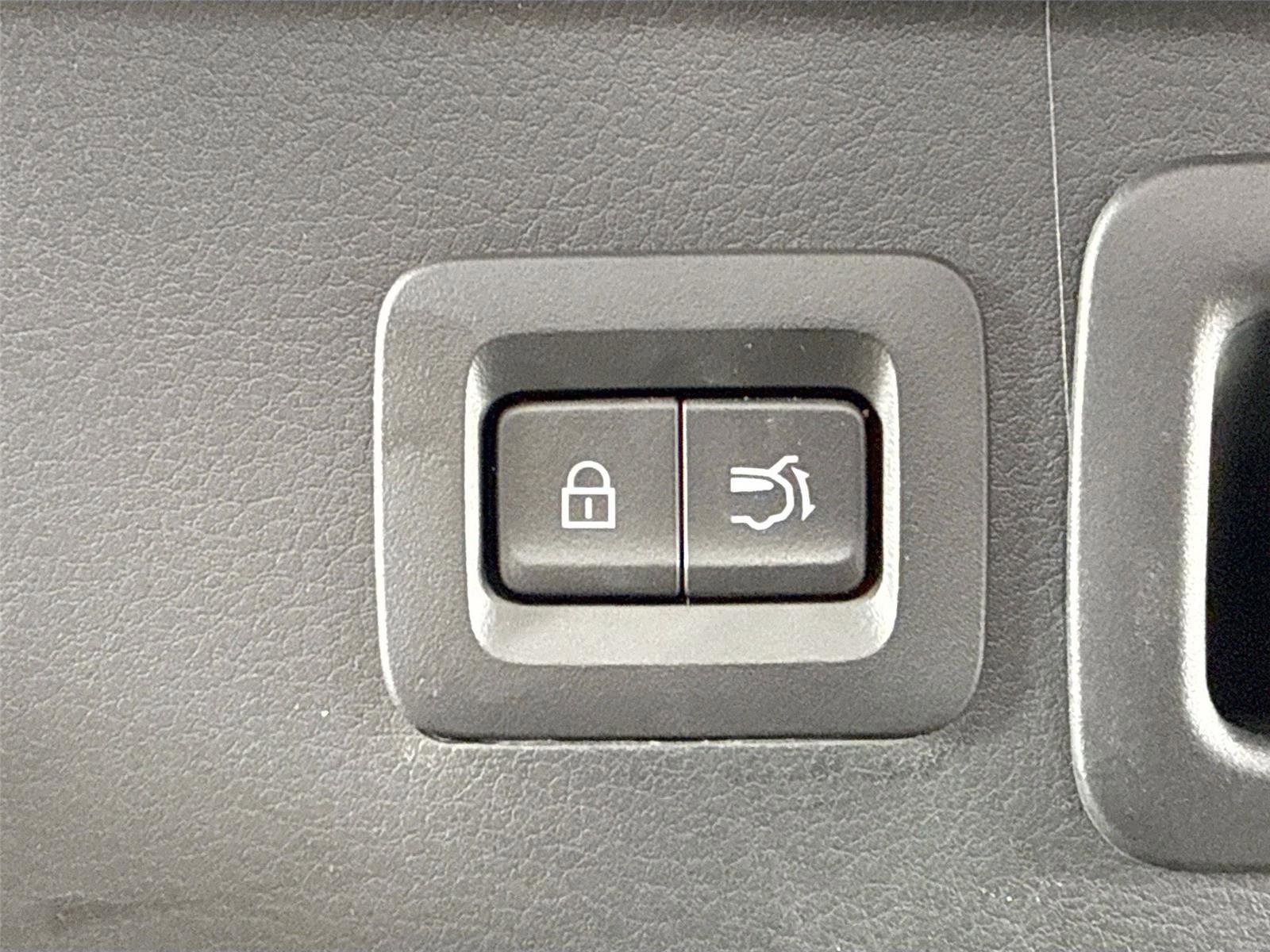 Certified 2023 MAZDA CX-30 AWD 2.5 S w/ Premium Package image 35