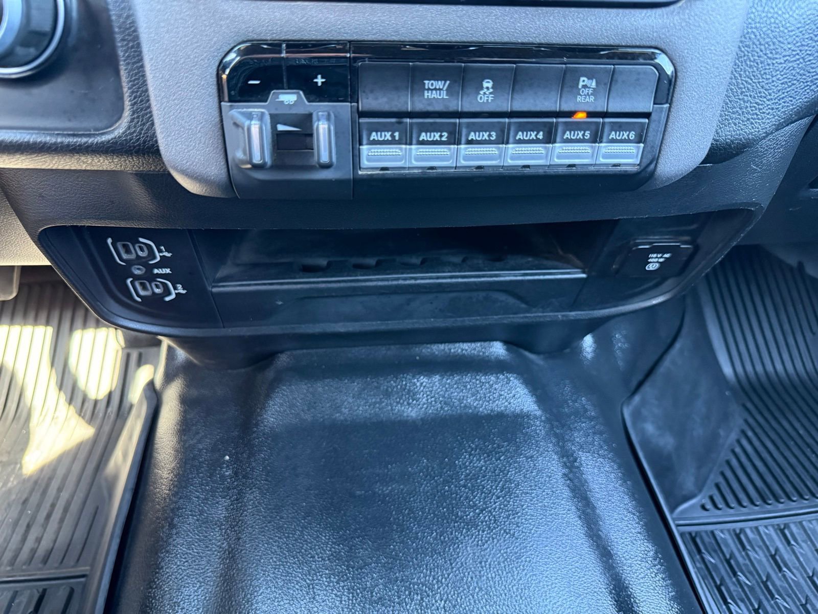 Used 2022 RAM 2500 Tradesman image 25