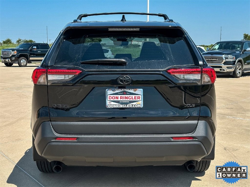 Used 2025 Toyota RAV4 XLE image 4