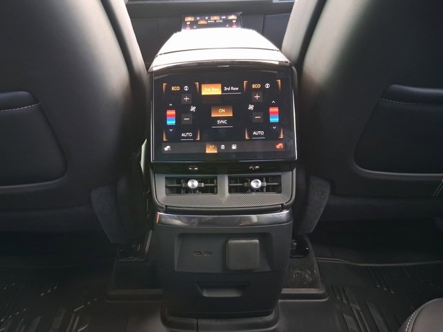 New 2026 Cadillac Vistiq Luxury w/ LPO, Floor Liner Package image 25
