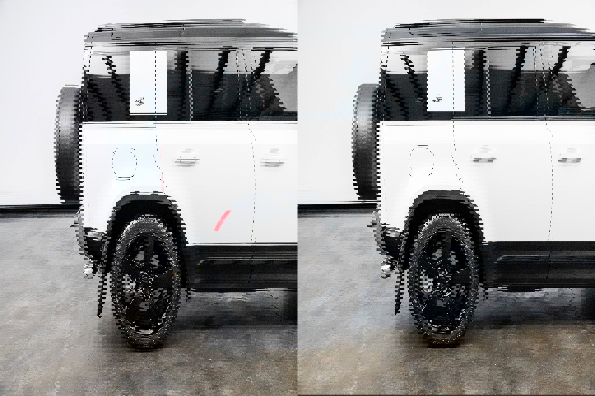 Used 2023 Land Rover Defender 110 X-Dynamic SE AWD/4WD image 23