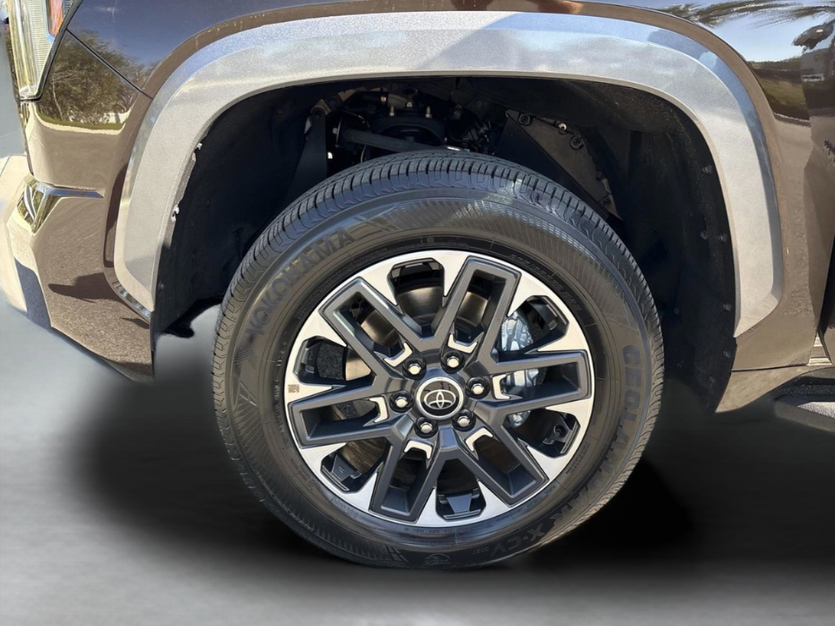 Used 2024 Toyota Tundra Limited image 26