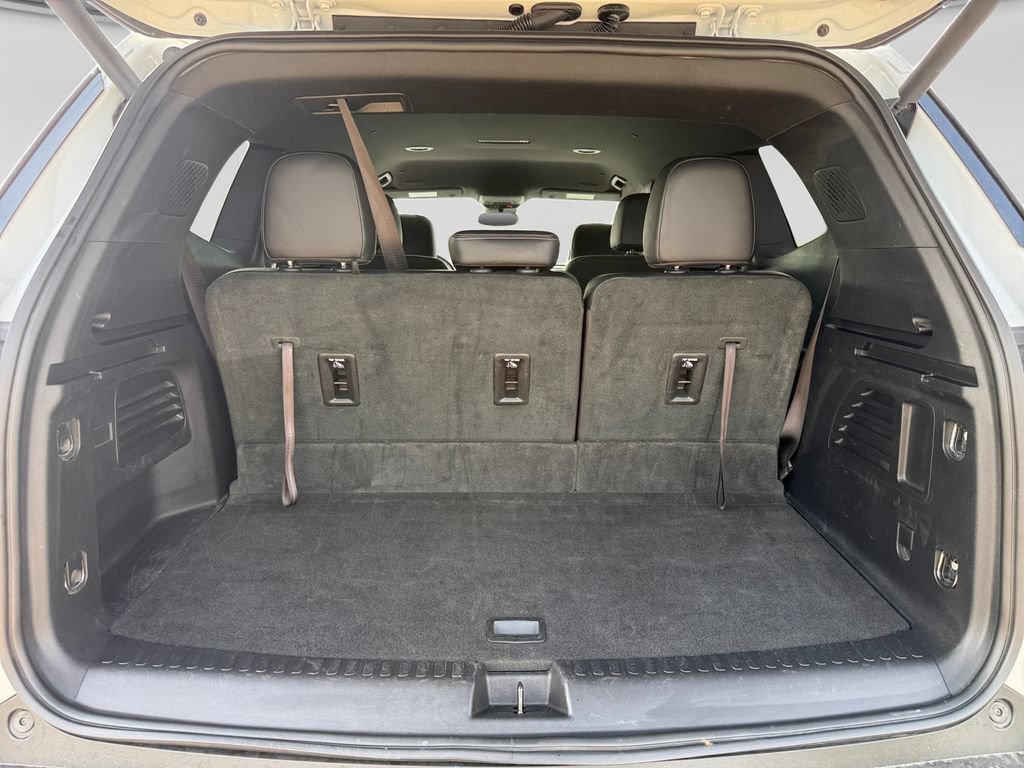 Used 2025 Buick Enclave Preferred AWD/4WD image 44