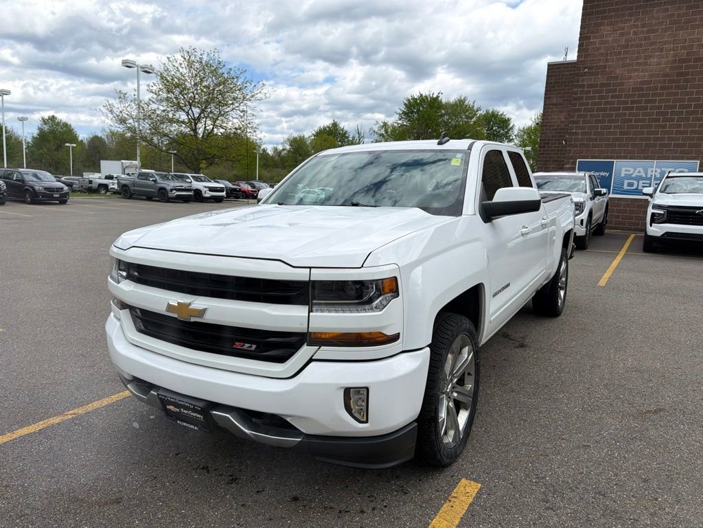 Used 2018 Chevrolet Silverado 1500 LT w/ All Star Edition AWD/4WD image 4