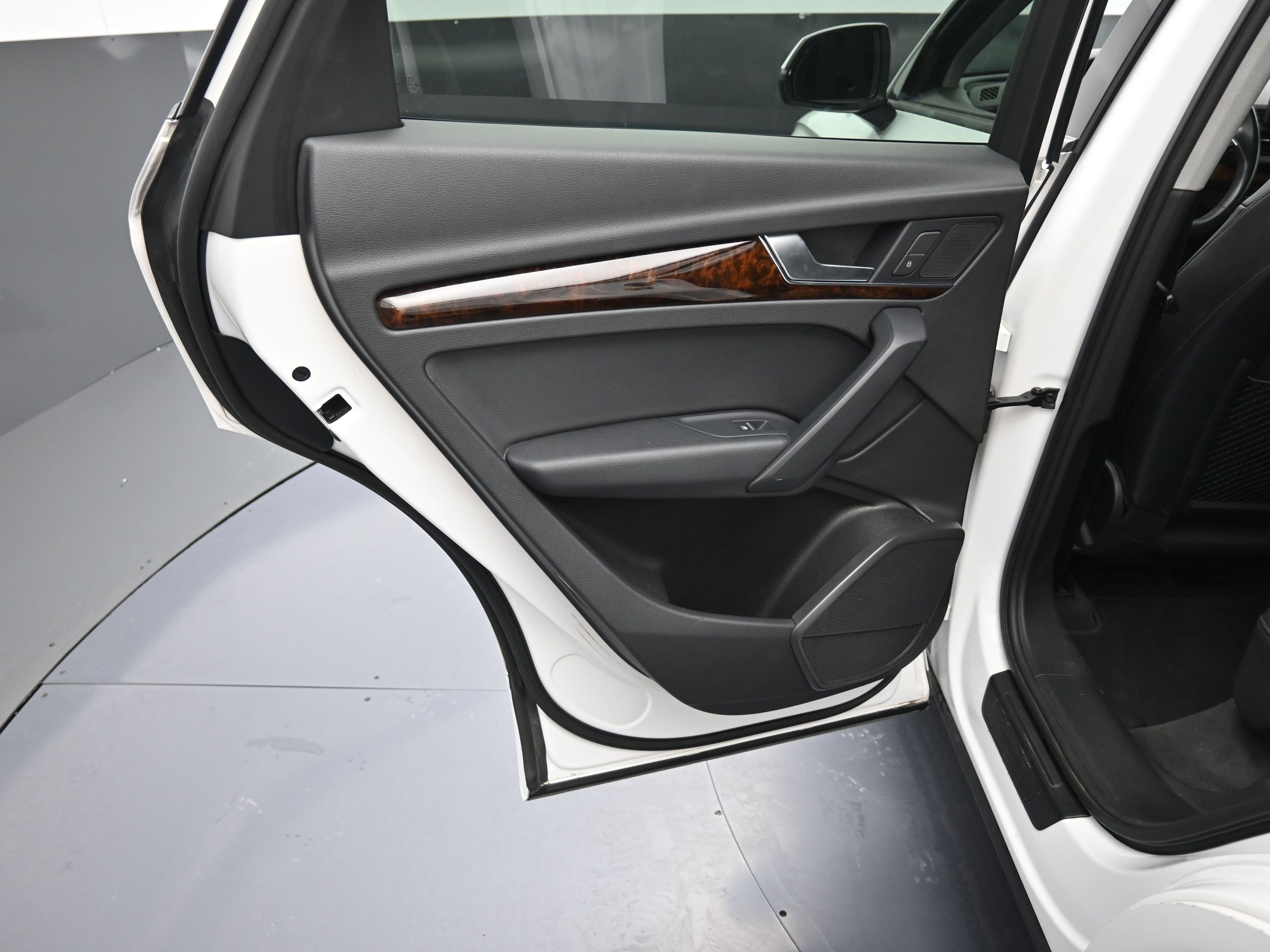 Used 2018 Audi Q5 2.0T Premium image 12