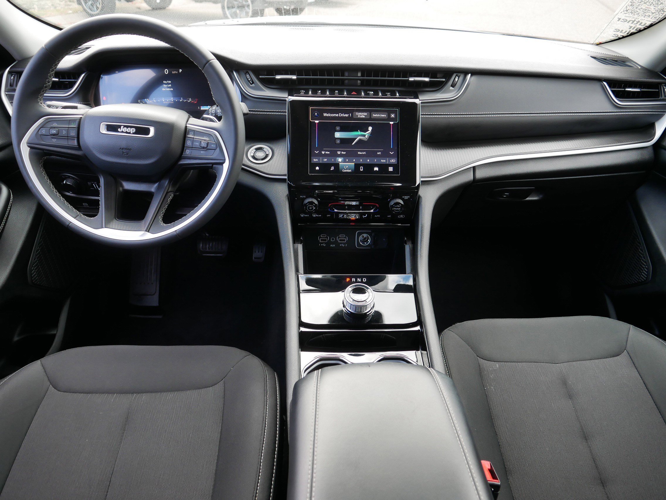 Used 2023 Jeep Grand Cherokee L Laredo image 10