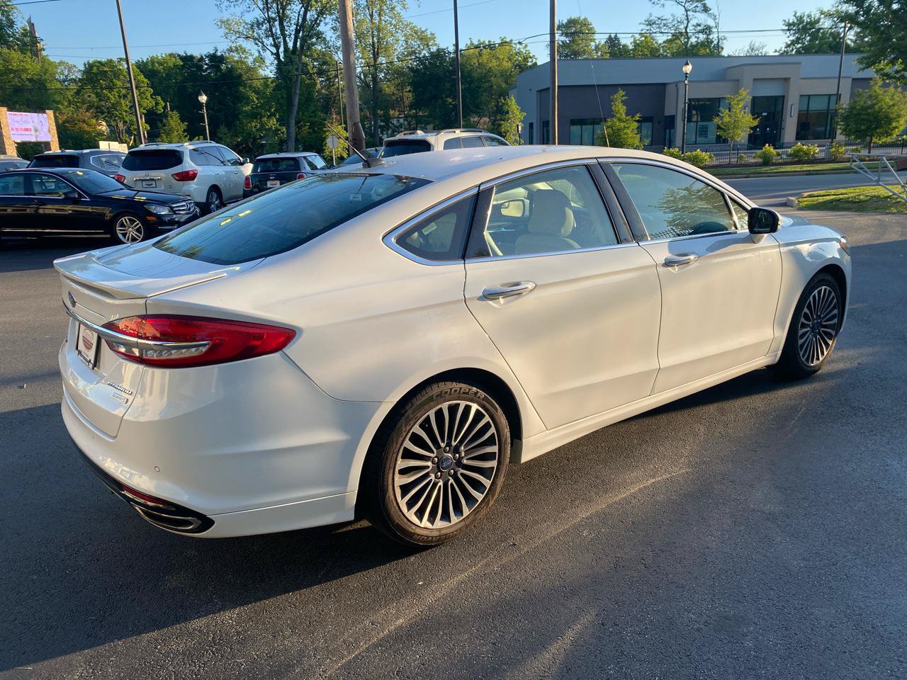 Used 2017 Ford Fusion Titanium FWD image 4