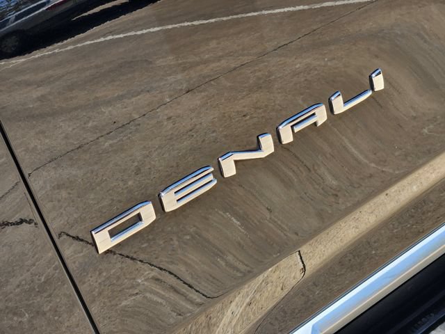 Used 2023 GMC Yukon Denali w/ LPO, Floor Liner Package AWD/4WD image 12