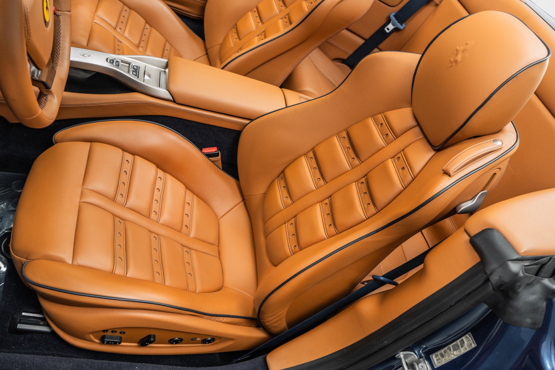 Used 2010 Ferrari California image 24