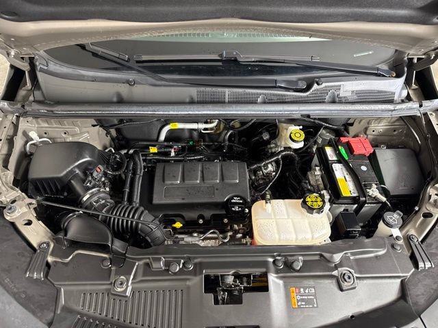 Used 2021 Chevrolet Trax LT w/ Premium Seat Package FWD image 13