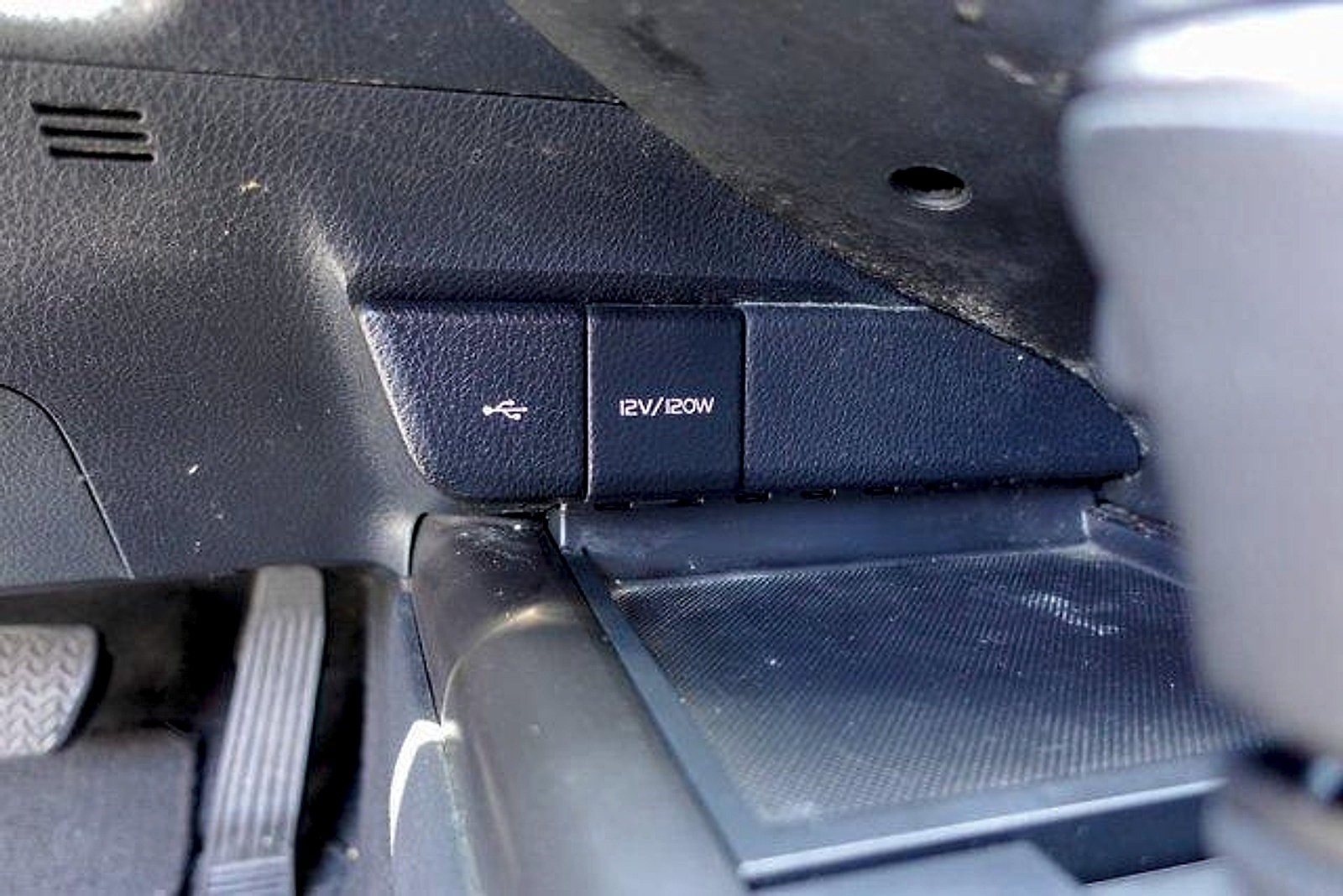 Used 2024 Toyota Camry SE FWD image 21