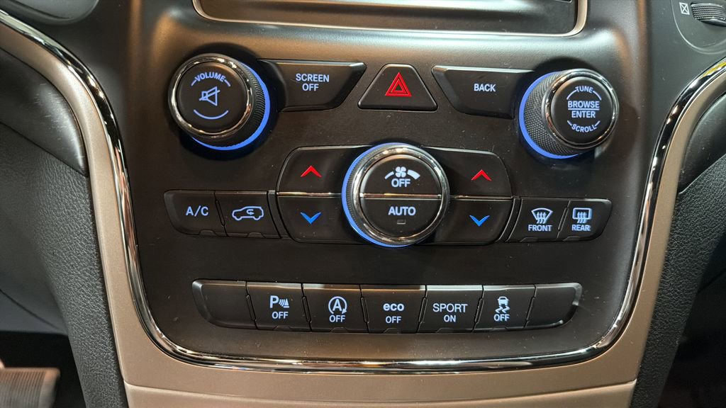 Used 2017 Jeep Grand Cherokee Laredo w/ Quick Order Package 23E AWD/4WD image 29