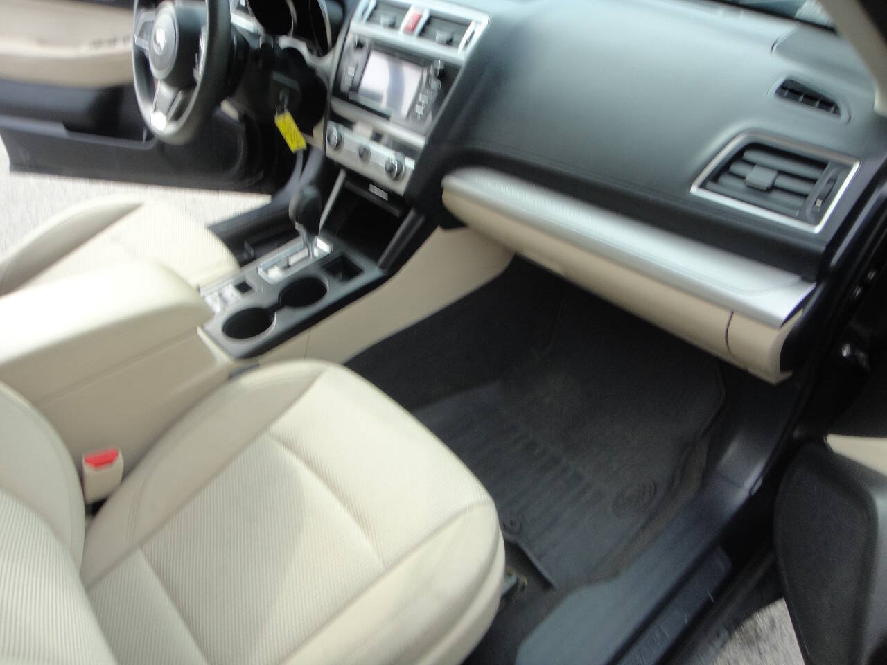 Used 2019 Subaru Outback 2.5i AWD/4WD image 13