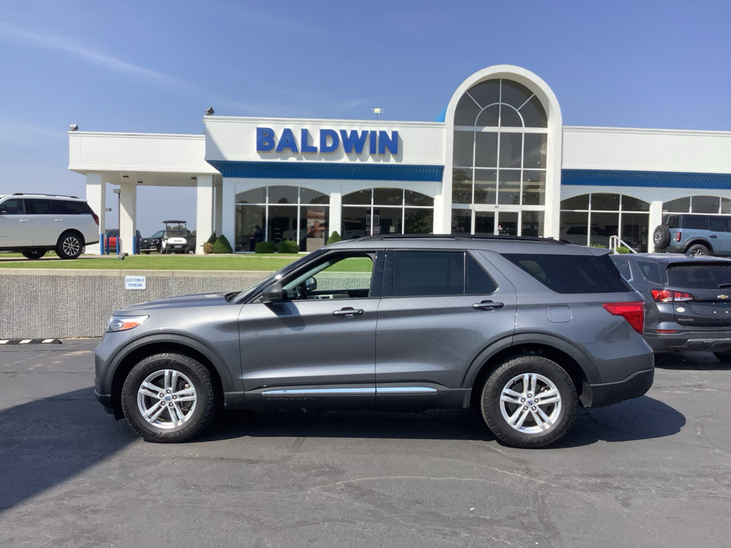 Used 2022 Ford Explorer XLT image 4