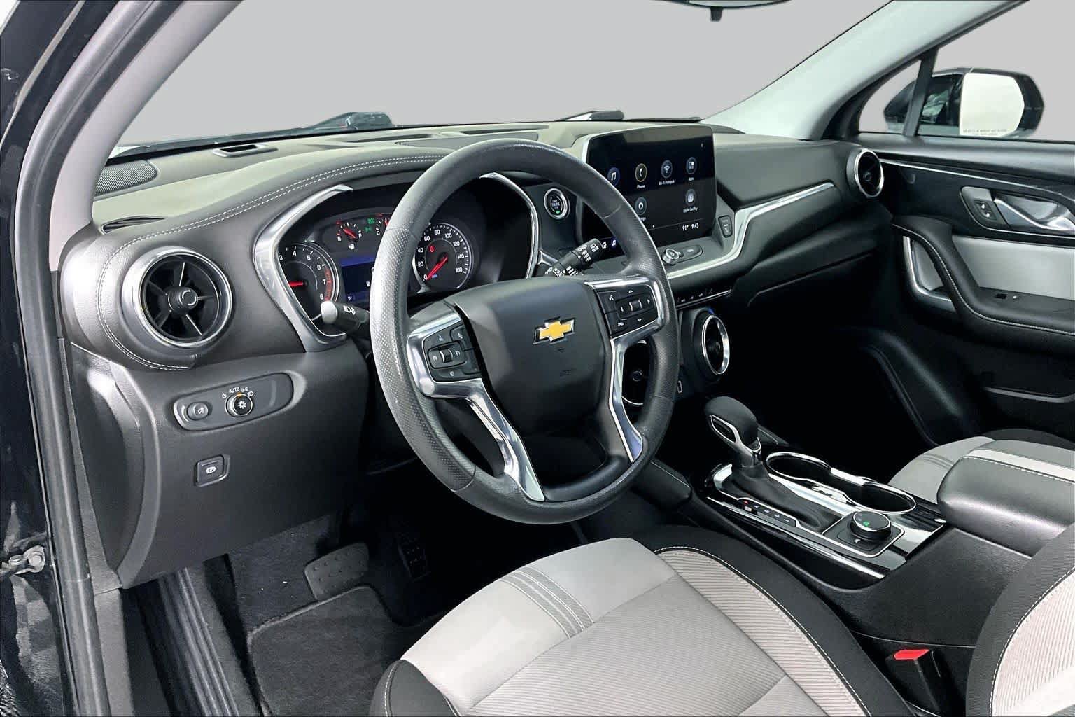 Used 2023 Chevrolet Blazer LT FWD image 16