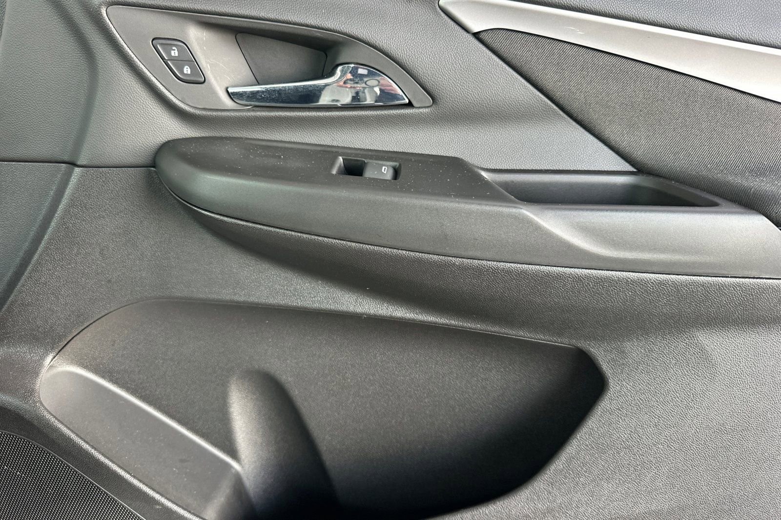 Used 2022 Chevrolet Bolt LT image 19